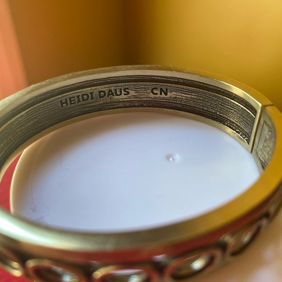 Heidi Daus Gold and Black Bracelet - Picture 4 of 5